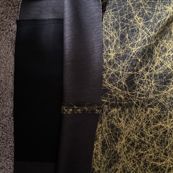 Cedric Charlier black/yellow splash rayon W sz8 top - Picture 9 of 11